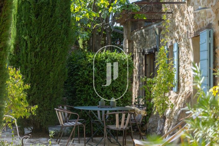 Image No.4-6 Bed House for sale