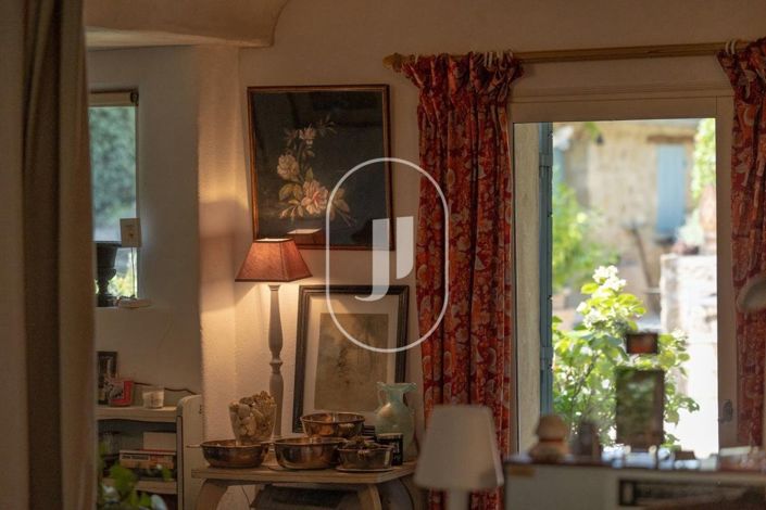 Image No.42-6 Bed House for sale