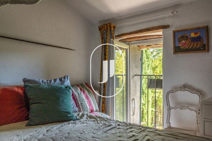 Image No.52-6 Bed House for sale