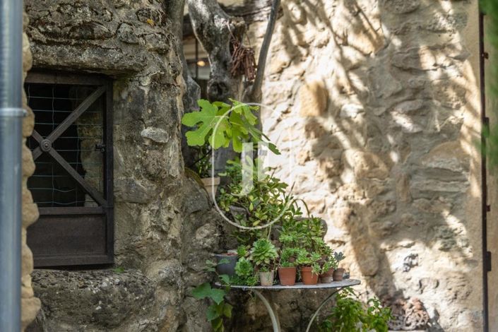 Image No.56-6 Bed House for sale