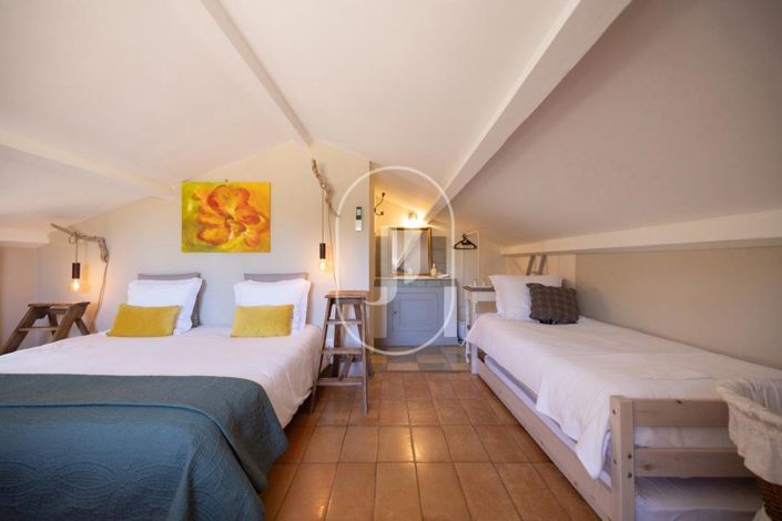 Image No.39-8 Bed House for sale