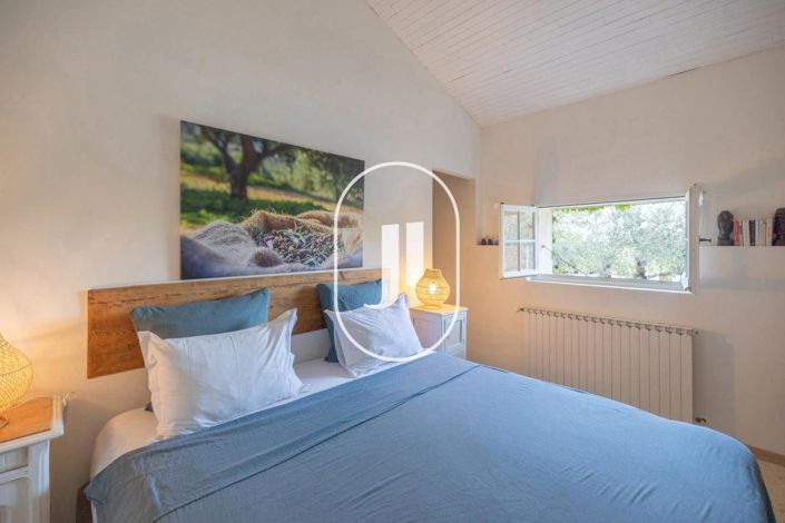 Image No.28-7 Bed House for sale