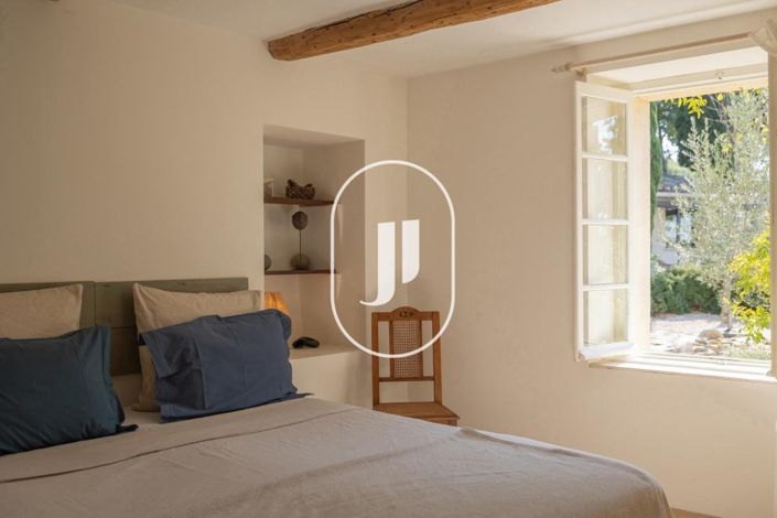 Image No.31-7 Bed House for sale