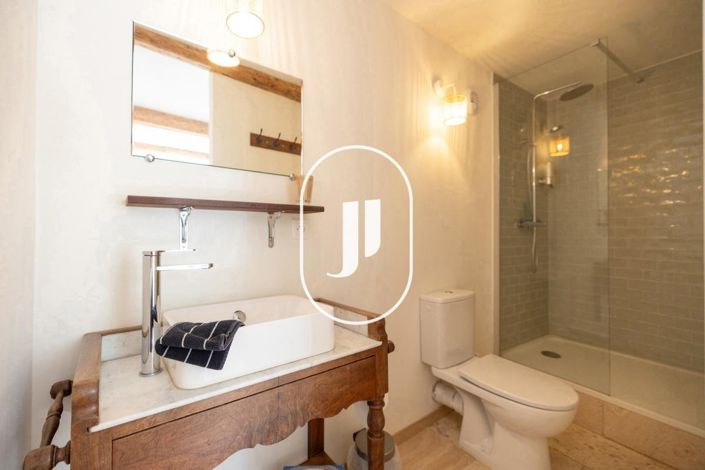 Image No.37-7 Bed House for sale