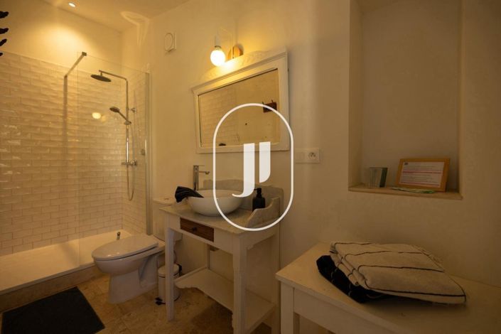 Image No.38-7 Bed House for sale