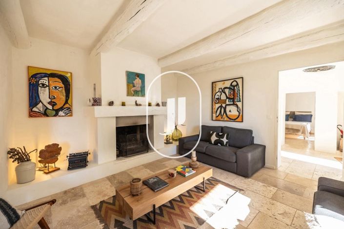 Image No.9-7 Bed House for sale