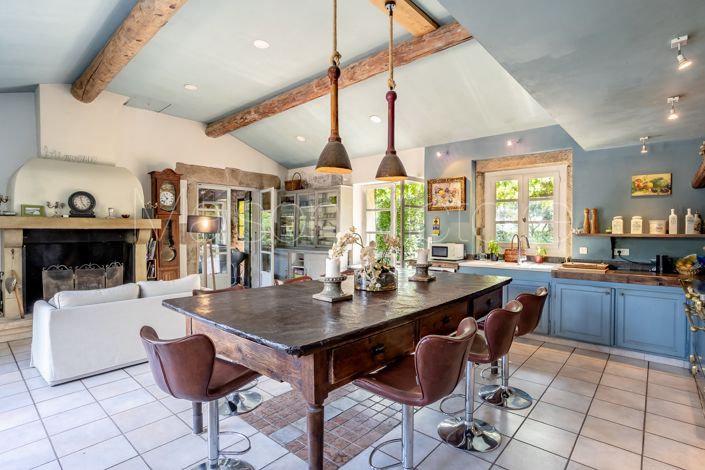 Image No.7-6 Bed House for sale