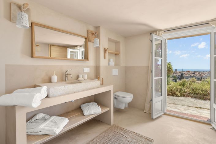 Image No.19-5 Bed House for sale