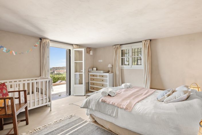 Image No.20-5 Bed House for sale