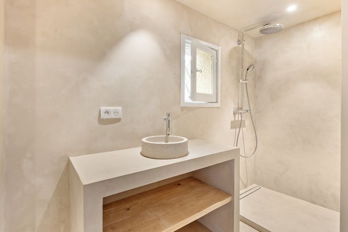 Image No.21-5 Bed House for sale