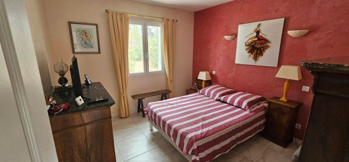 Image No.5-4 Bed House for sale