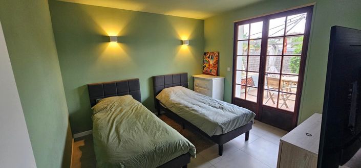 Image No.10-5 Bed House for sale