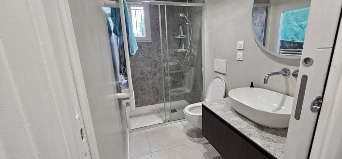 Image No.11-5 Bed House for sale