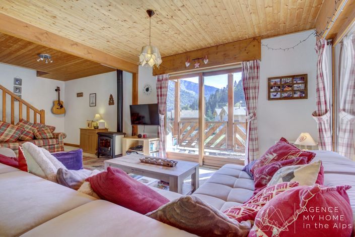 Image No.2-5 Bed House for sale