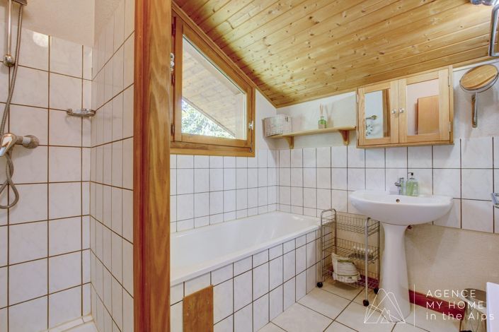 Image No.23-5 Bed House for sale
