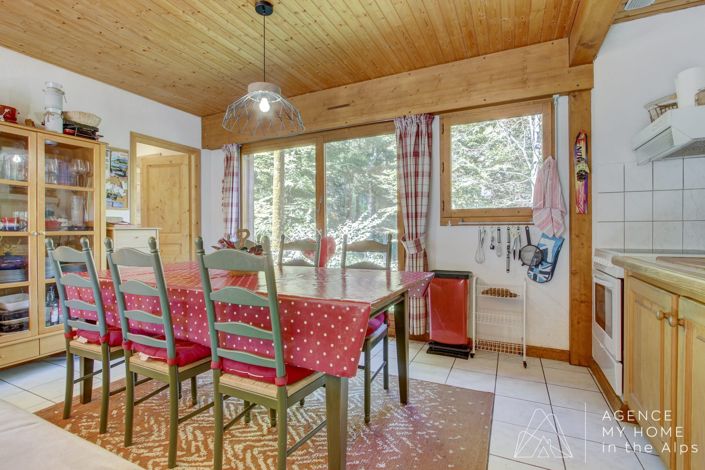 Image No.3-5 Bed House for sale