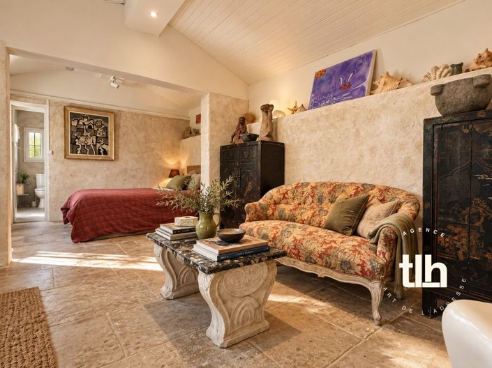 Image No.30-5 Bed House for sale