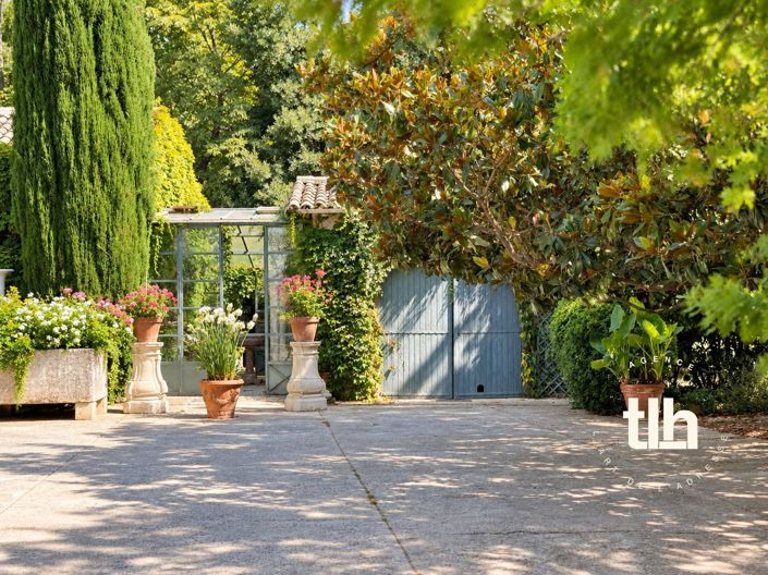 Image No.8-5 Bed House for sale