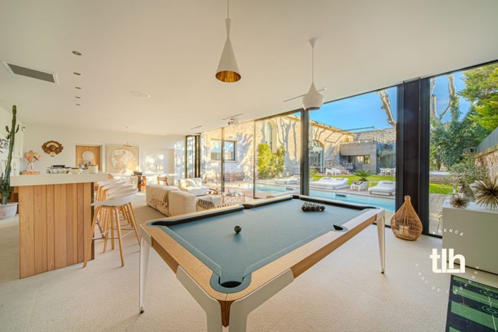 Image No.11-5 Bed Property for sale