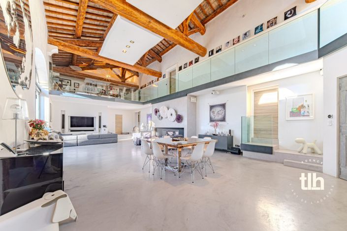 Image No.15-5 Bed Property for sale