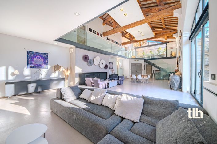 Image No.17-5 Bed Property for sale