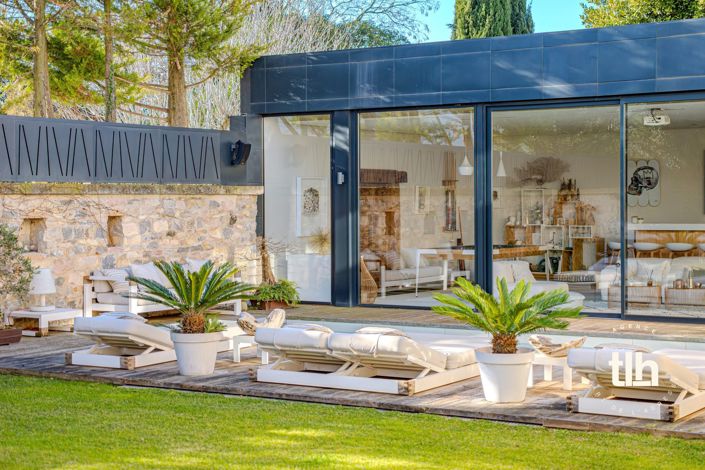 Image No.22-5 Bed Property for sale