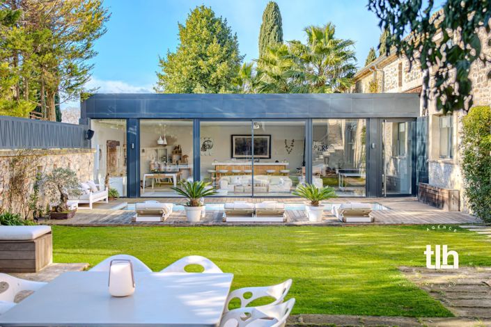 Image No.5-5 Bed Property for sale