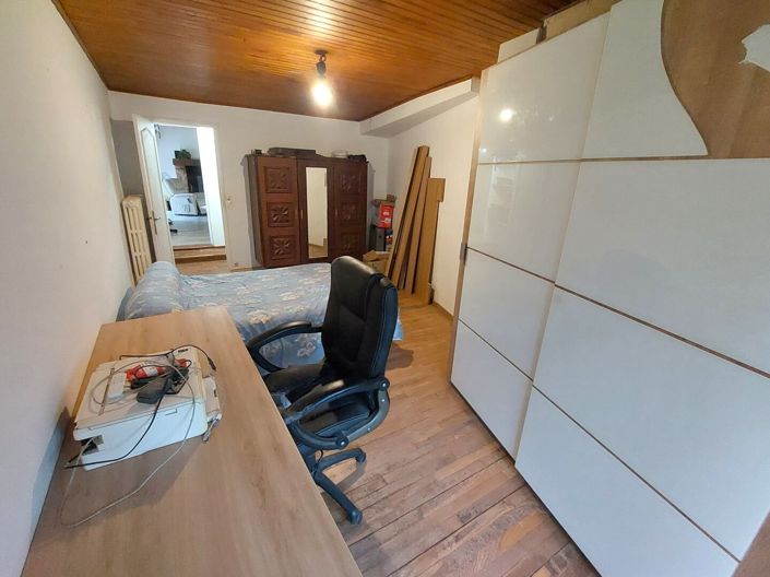 Image No.8-3 Bed Property for sale