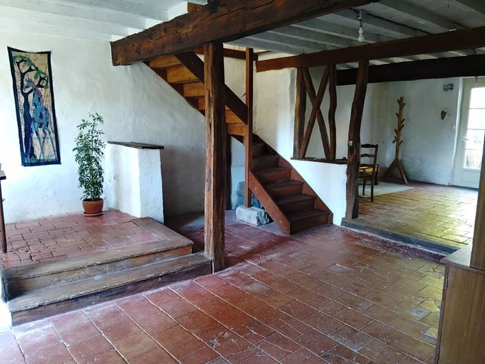 Image No.12-2 Bed Property for sale