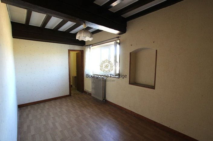 Image No.10-3 Bed House for sale
