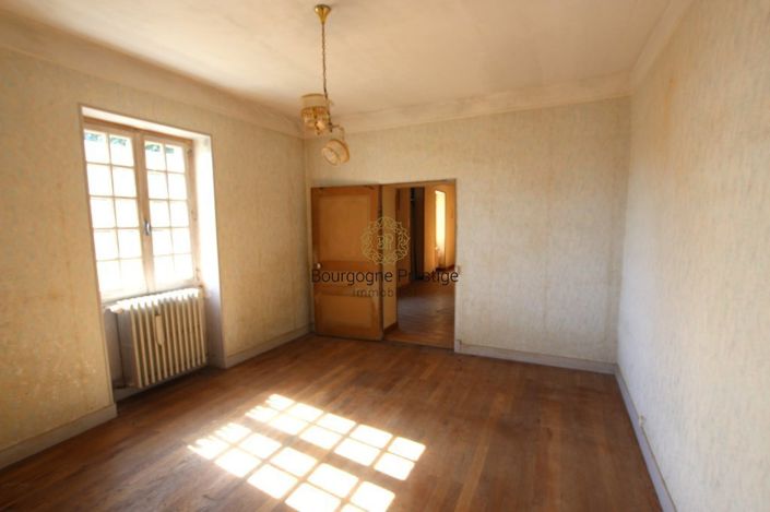 Image No.9-3 Bed House for sale