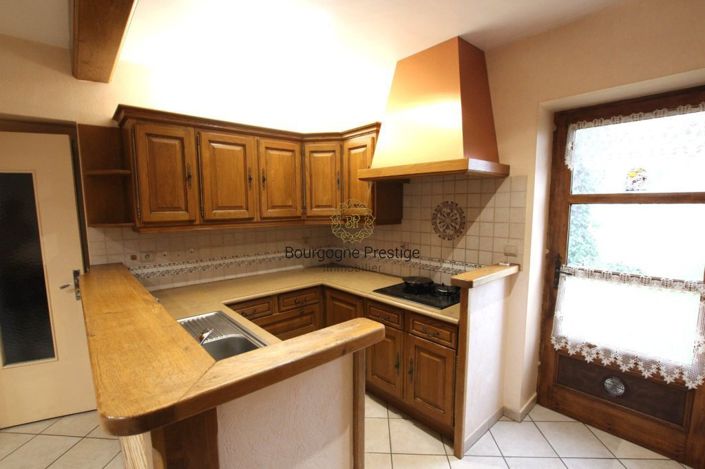 Image No.8-3 Bed House for sale