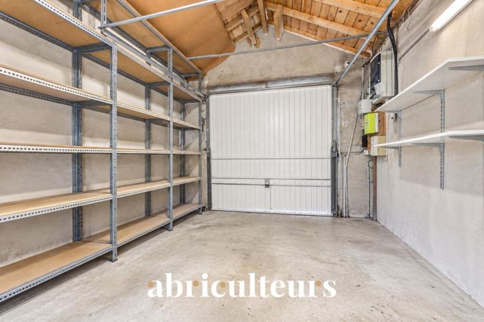 Image No.17-3 Bed House for sale