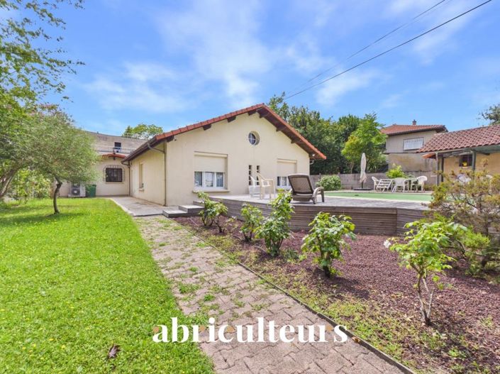 Image No.6-3 Bed House for sale