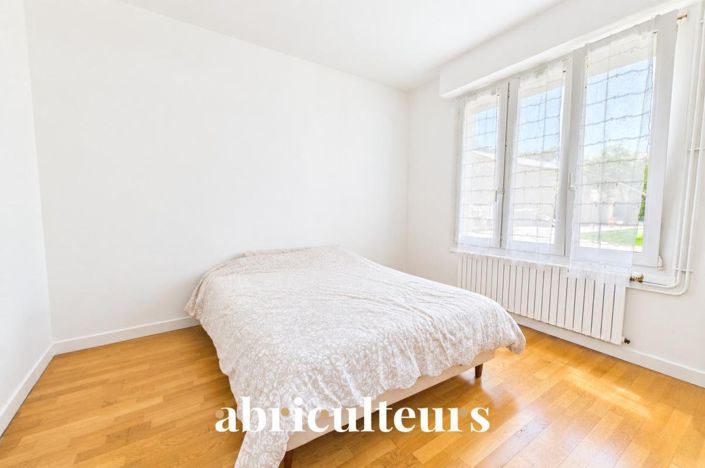 Image No.9-3 Bed House for sale