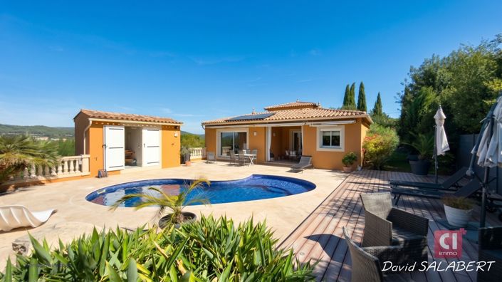 Image No.2-4 Bed House for sale