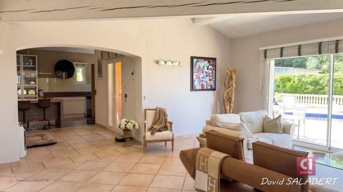 Image No.6-4 Bed House for sale