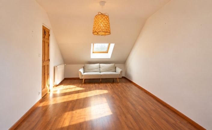 Image No.17-3 Bed House for sale