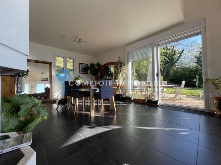 Image No.5-6 Bed House for sale
