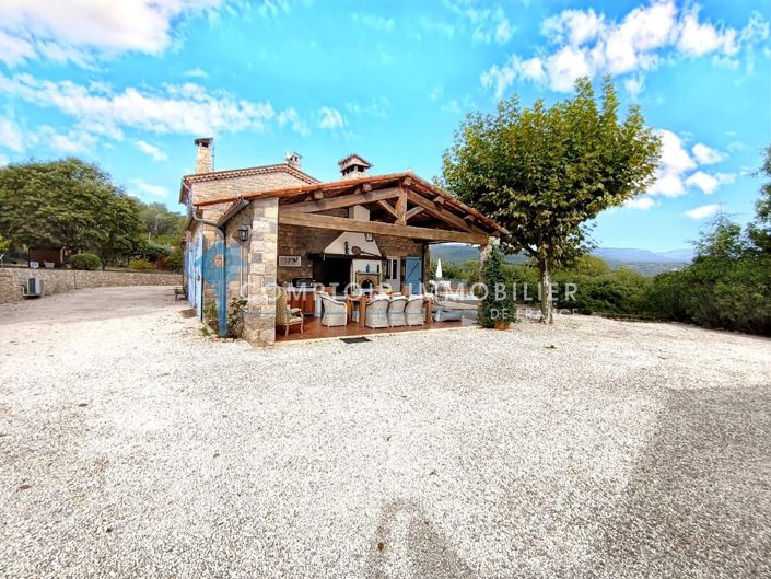Image No.2-4 Bed House for sale
