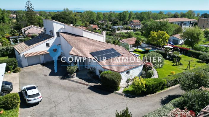 Image No.5-5 Bed House for sale