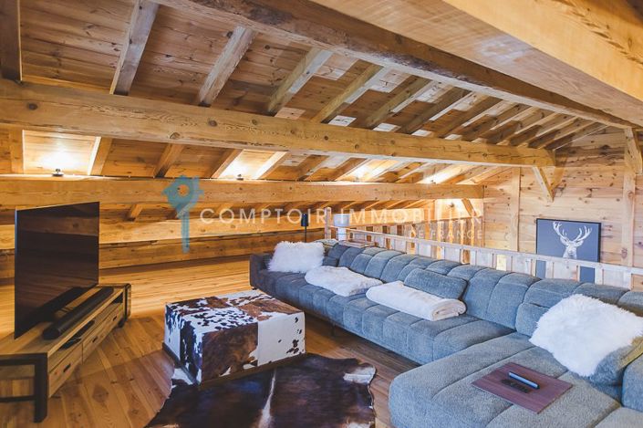 Image No.43-8 Bed House for sale