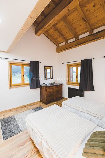 Image No.53-8 Bed House for sale
