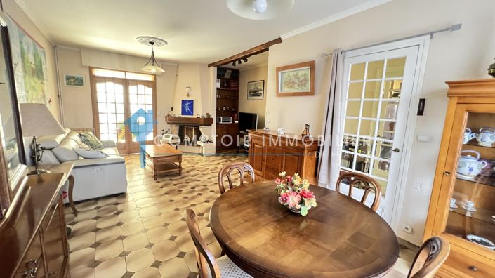 Image No.16-6 Bed House for sale