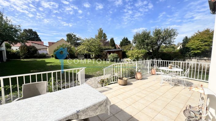Image No.4-6 Bed House for sale