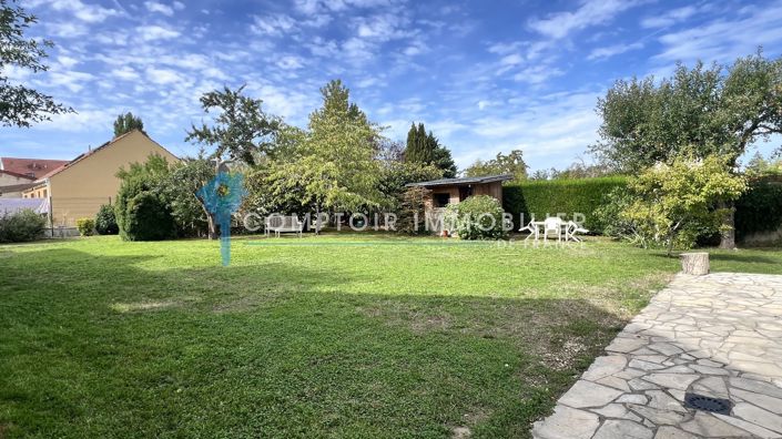 Image No.5-6 Bed House for sale