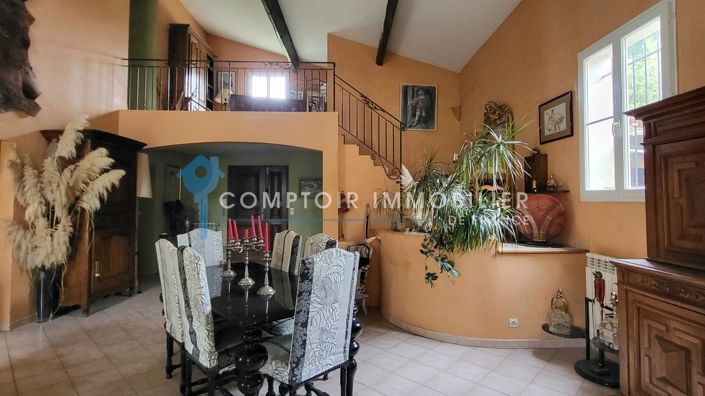 Image No.10-6 Bed House for sale
