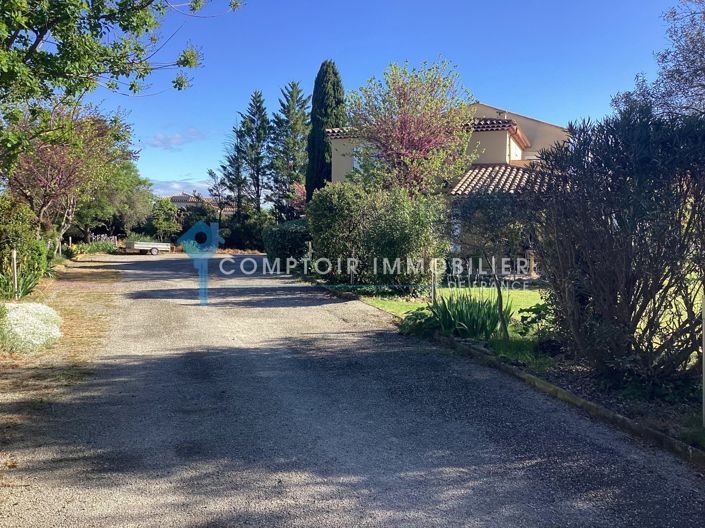 Image No.16-6 Bed House for sale