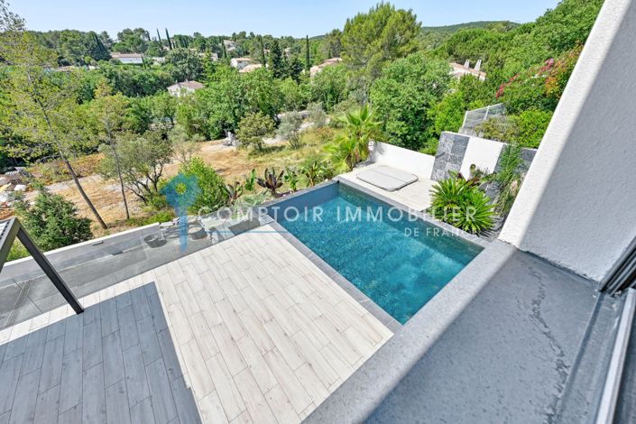 Image No.2-5 Bed House for sale