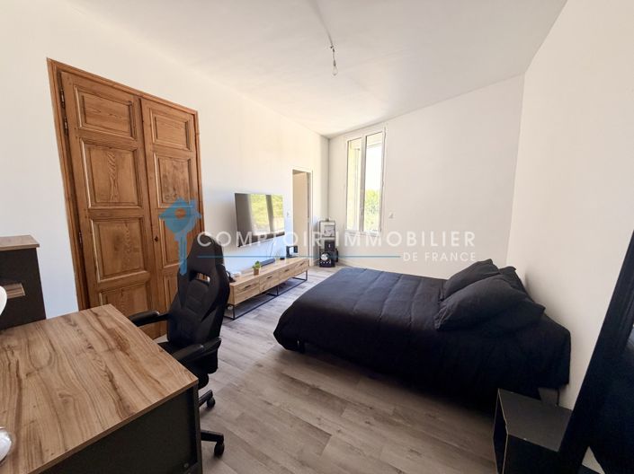 Image No.15-5 Bed House for sale